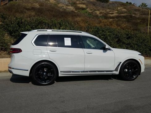 Used 2023 BMW X7 xDrive40i w/ Climate Comfort Package image 4