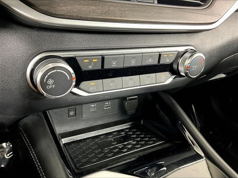 Certified 2024 Nissan Altima 2.5 SV w/ SV Premium Package FWD image 15