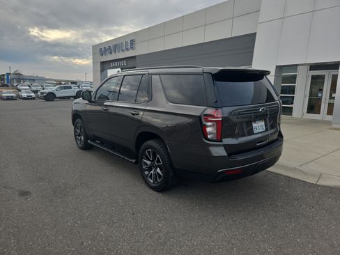 Used 2021 Chevrolet Tahoe Z71 image 3