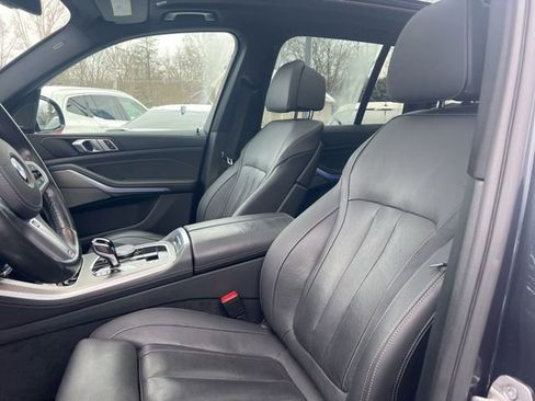 Used 2022 BMW X5 M50i image 3