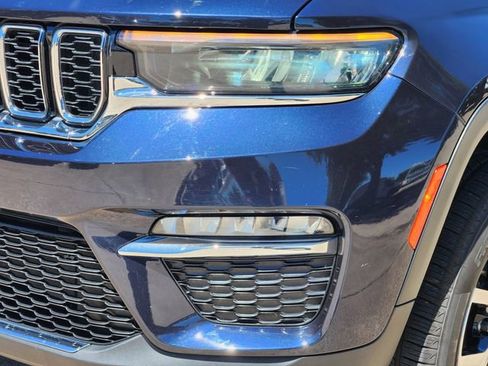 Used 2023 Jeep Grand Cherokee Limited image 8