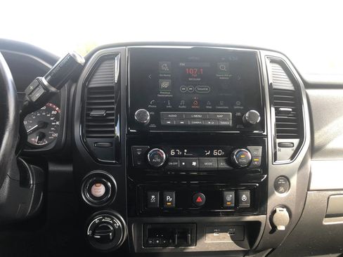 Used 2020 Nissan Titan PRO-4X w/ Pro-4x Convenience Package image 29