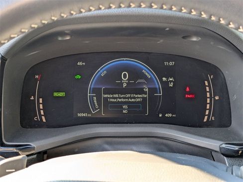 Used 2025 Toyota Camry SE image 21