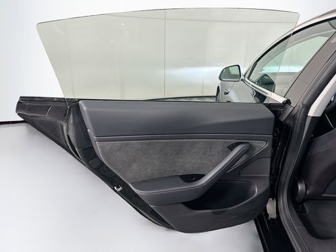 Used 2018 Tesla Model 3 Long Range image 24