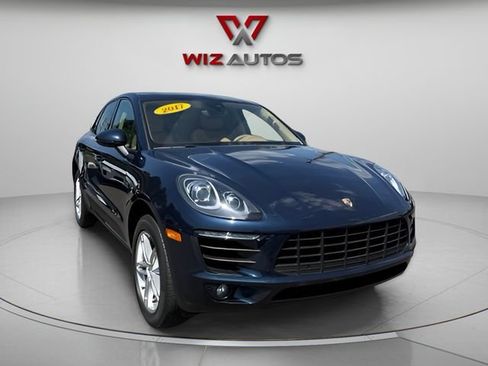Used 2017 Porsche Macan AWD/4WD image 7