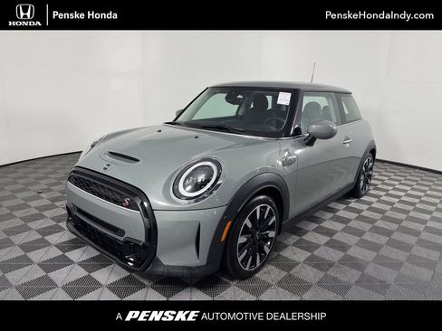 Used 2023 MINI Cooper S w/ Driver Assistance Package FWD image 1