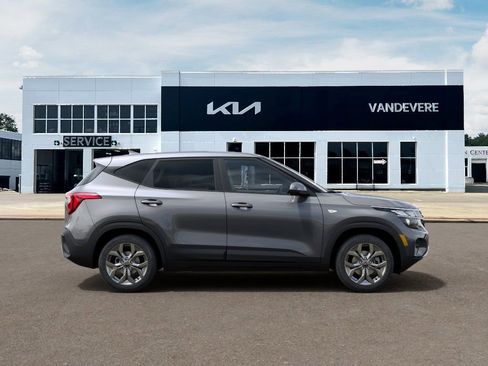 New 2026 Kia Seltos LX FWD image 9