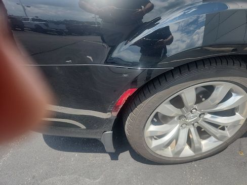 Used 2018 Chrysler 300 Touring L RWD image 3