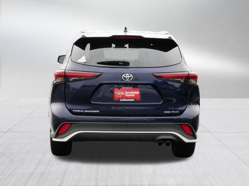 Certified 2025 Toyota Highlander XSE AWD/4WD image 6