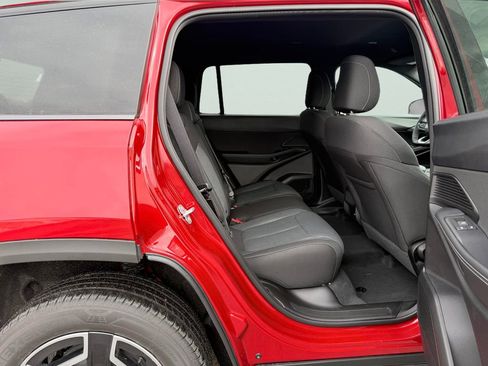 New 2026 Jeep Cherokee Laredo image 10