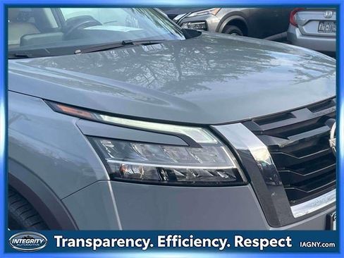 Certified 2022 Nissan Pathfinder Platinum w/ Cargo Package image 10