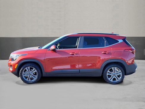 Used 2023 Kia Seltos S FWD image 3