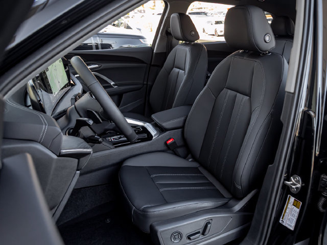 Used 2026 Audi Q5 Premium Plus AWD/4WD image 13