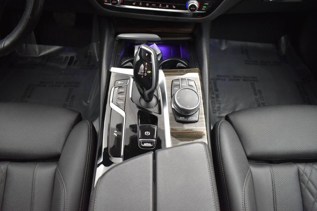 Used 2021 BMW 530i xDrive w/ Convenience Package AWD/4WD image 15