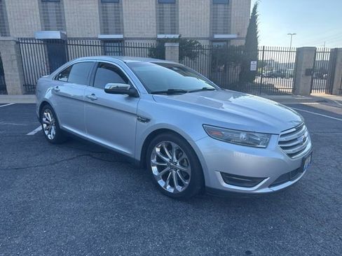 Used 2013 Ford Taurus Limited FWD image 2