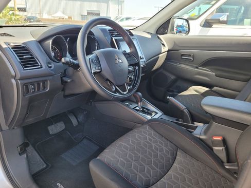 Used 2026 Mitsubishi Outlander Sport AWD image 9