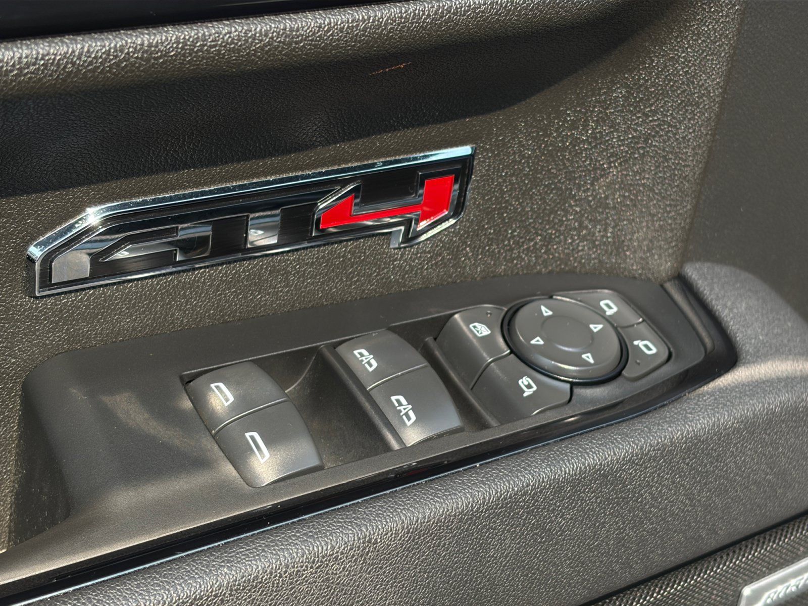 Used 2025 GMC Sierra 1500 AT4 AWD/4WD image 16