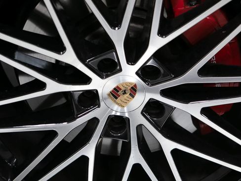 Certified 2025 Porsche Cayenne S AWD/4WD image 11
