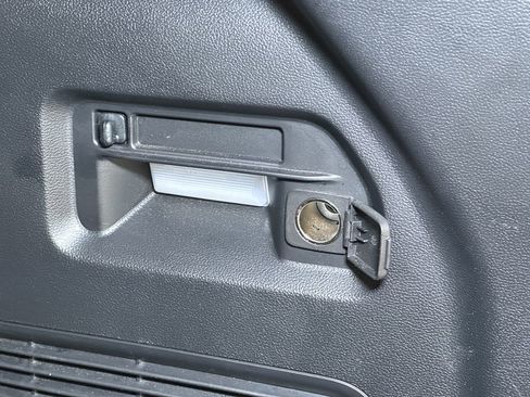 Certified 2022 Ford Explorer XLT w/ Equipment Group 202A image 21