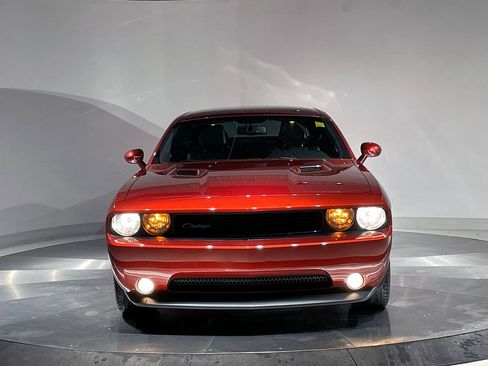 Used 2014 Dodge Challenger SXT image 27