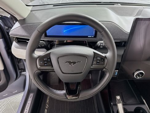Used 2022 Ford Mustang Mach-E Premium AWD/4WD image 17