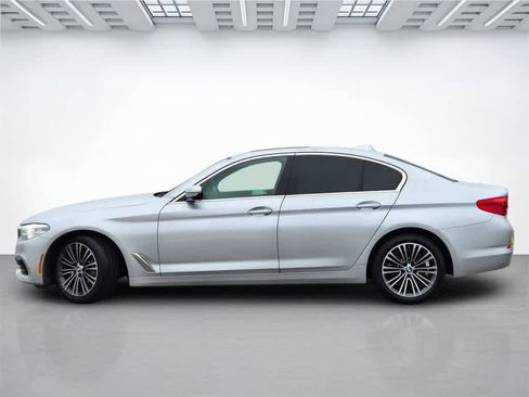 Used 2019 BMW 530i w/ Convenience Package image 3