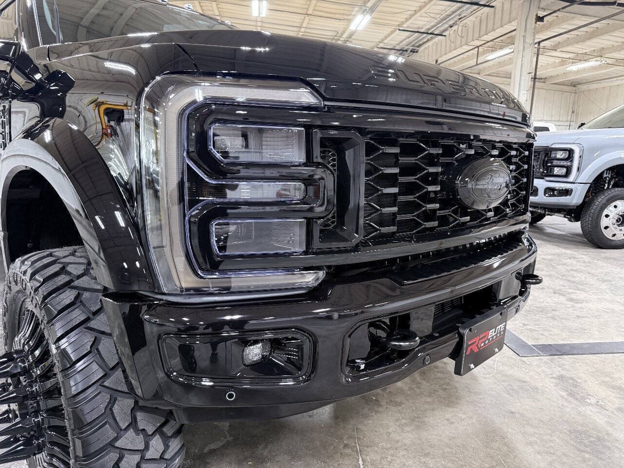 Used 2026 Ford F450 Platinum w/ FX4 Off-Road Package AWD/4WD image 20