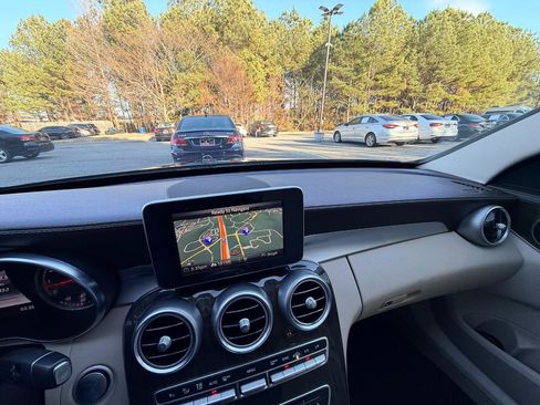 Used 2017 Mercedes-Benz C 300 Sedan image 23