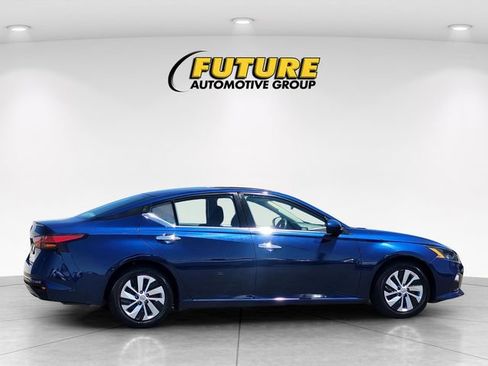 Used 2022 Nissan Altima 2.5 S FWD image 3