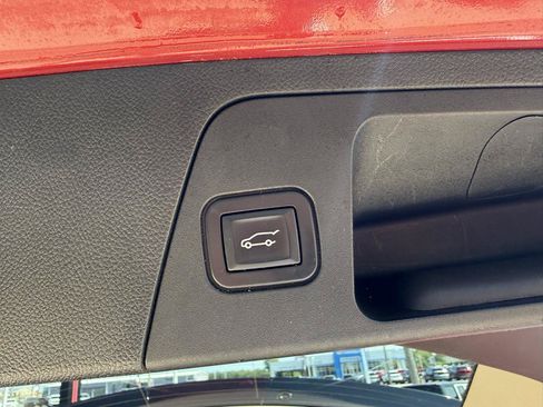 Used 2018 Buick Envision Essence w/ LPO, Active Package AWD/4WD image 28