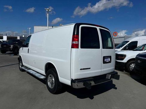 Used 2024 Chevrolet Express 2500 WORK VAN w/ Driver Convenience Package image 3