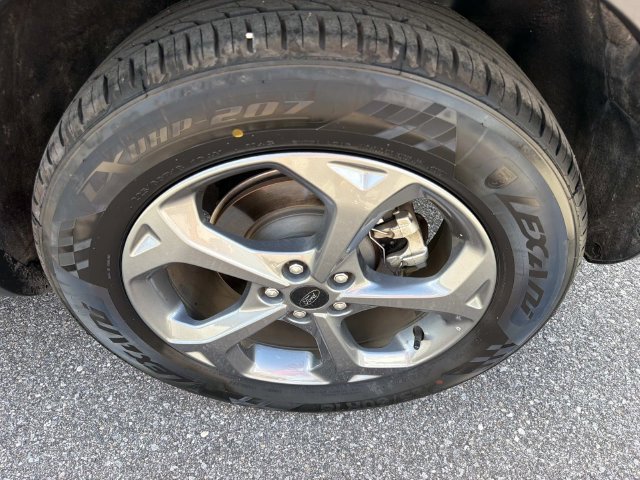 Certified 2025 Ford Escape ST-Line Select AWD/4WD image 32