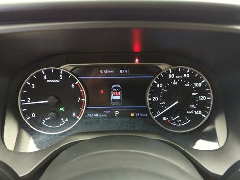 Used 2024 Nissan Rogue SV image 14