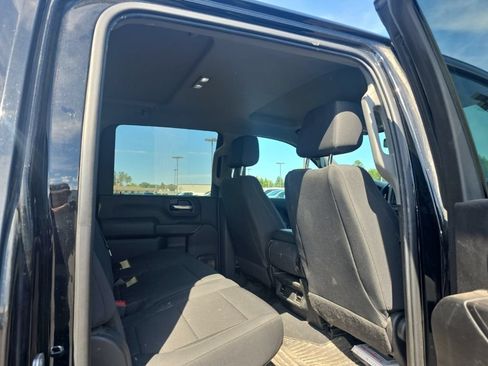 Used 2020 Chevrolet Silverado 2500 Custom w/ Custom Value Package AWD/4WD image 9