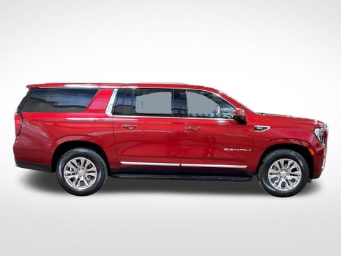 Certified 2024 GMC Yukon XL Denali w/ Advanced Technology Package AWD/4WD image 4