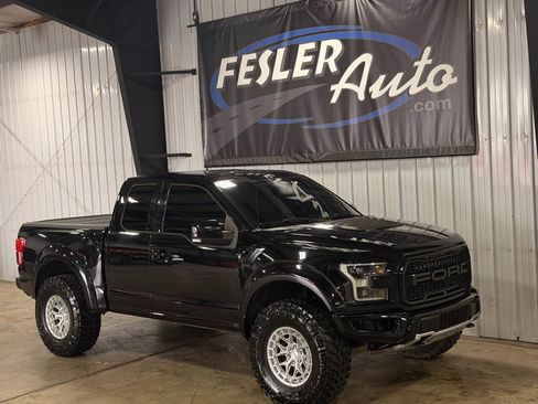 Used 2017 Ford F150 Raptor w/ Equipment Group 802A Luxury AWD/4WD image 18