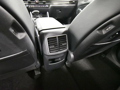 Certified 2026 Kia Sportage SX AWD/4WD image 17