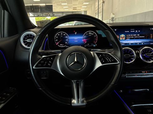 Used 2025 Mercedes-Benz GLB 250 image 41
