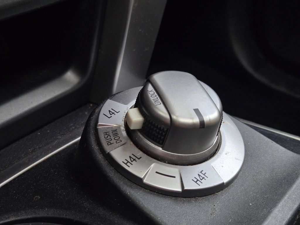 Used 2016 Toyota 4Runner Limited AWD/4WD image 30