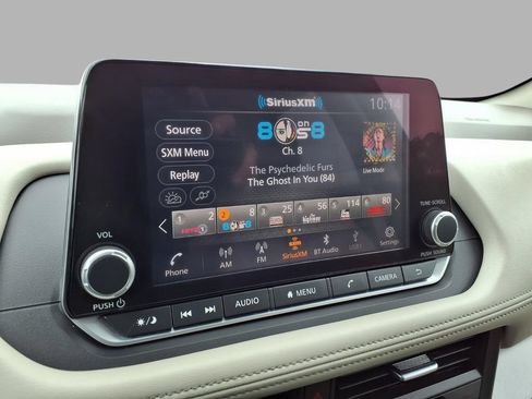 Used 2025 Nissan Rogue SV AWD/4WD image 6