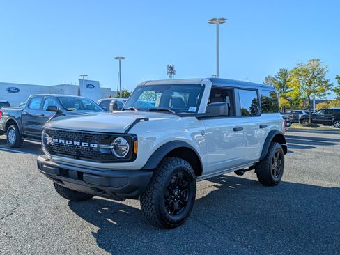 New 2025 Ford Bronco Big Bend image 4