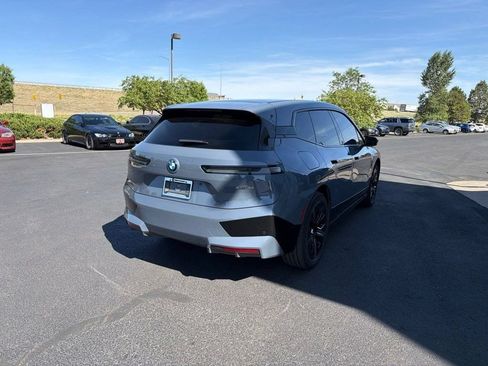 Used 2023 BMW iX xDrive50 w/ Sport Package AWD/4WD image 5