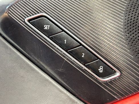 Used 2024 Chevrolet Corvette Stingray Premium Conv w/ Z51 Performance Package image 37