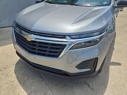 Used 2023 Chevrolet Equinox LS w/ LS Convenience Package FWD image 18