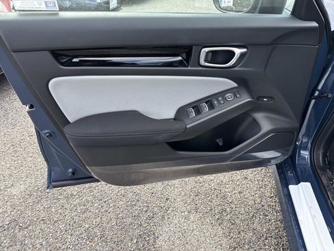 New 2026 Honda Civic Sport image 17