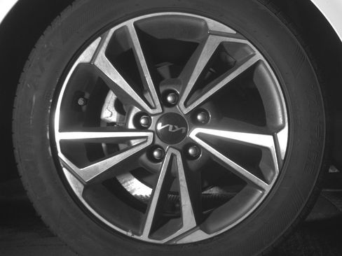 Used 2024 Kia Forte LXS image 15