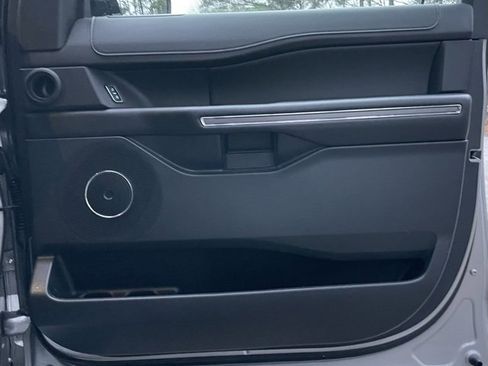 Used 2020 Ford Expedition XLT w/ Equipment Group 202A image 19
