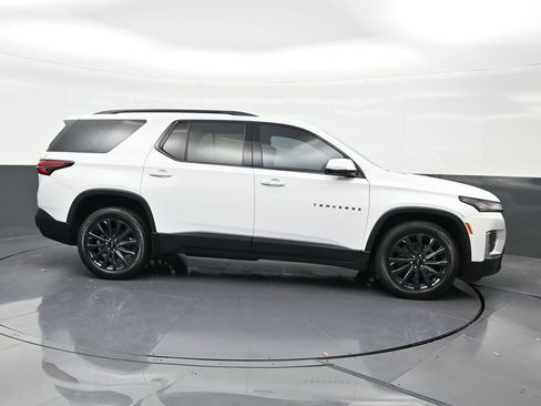 Used 2023 Chevrolet Traverse RS image 7