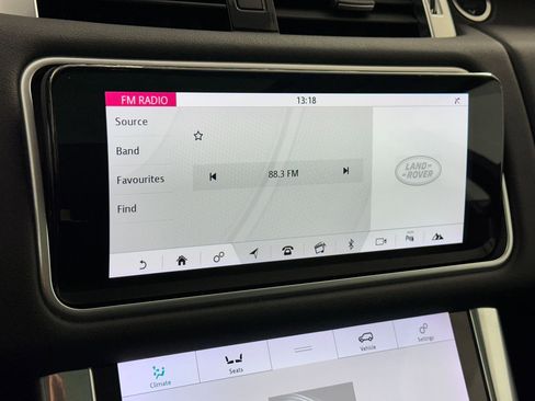 Used 2020 Land Rover Range Rover Sport HSE image 25