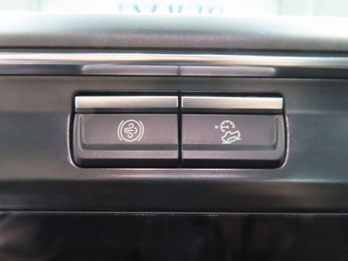 Used 2025 Ford F350 Platinum w/ FX4 Off-Road Package image 66